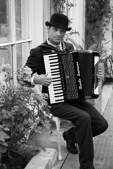 Cafe Maestro Amazing Accordion Performer For Hire