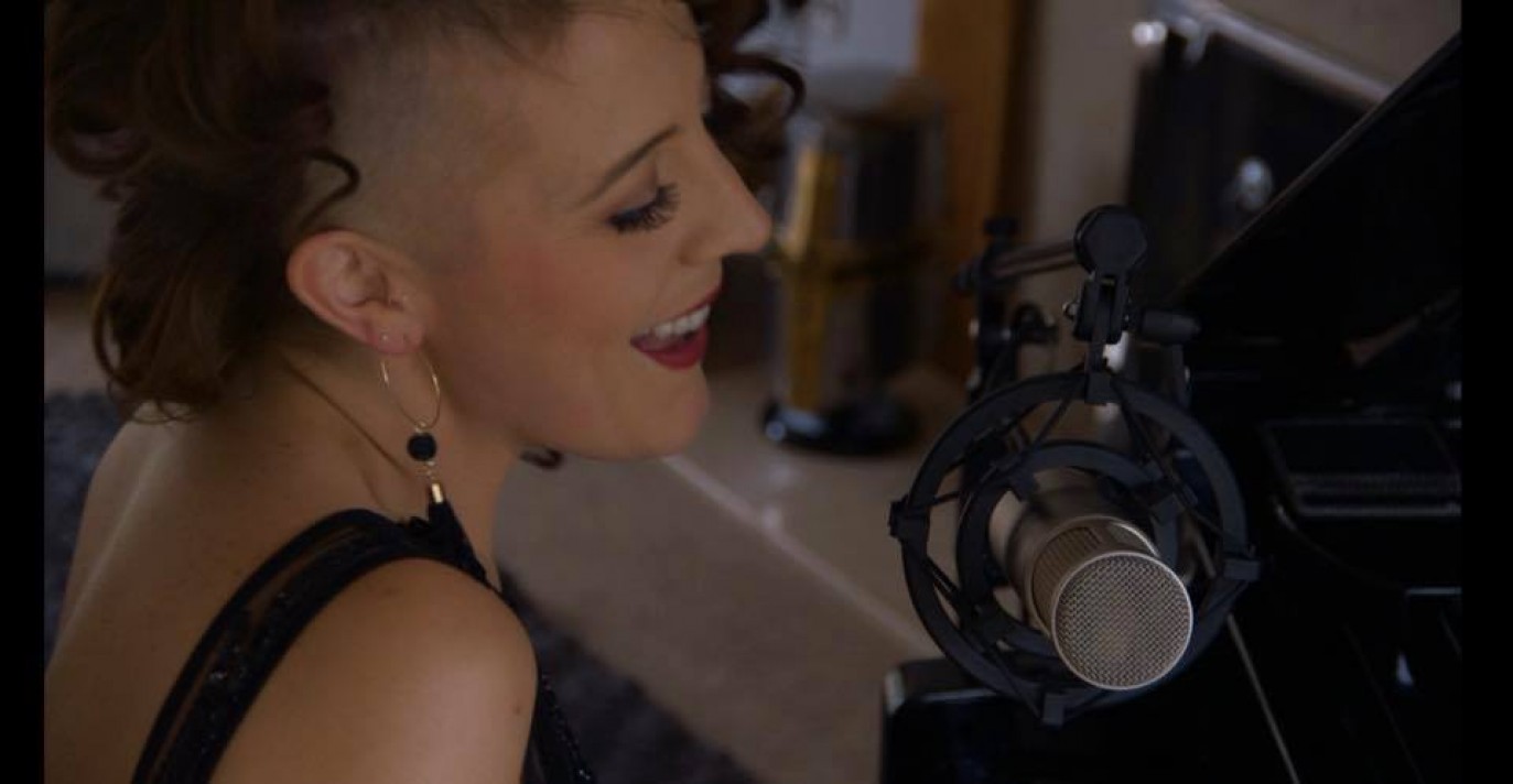 emma-louise-piano 4