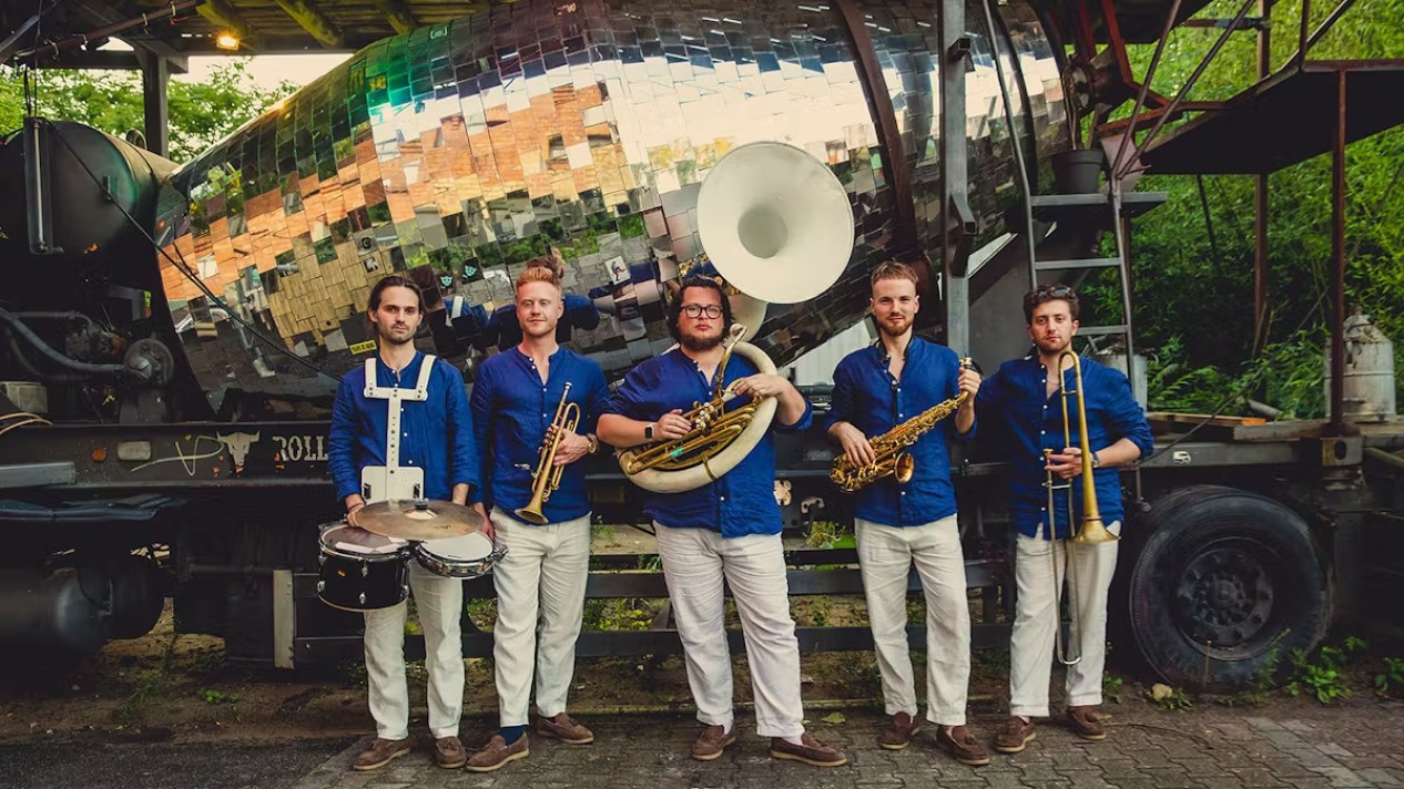 brass-revels 29