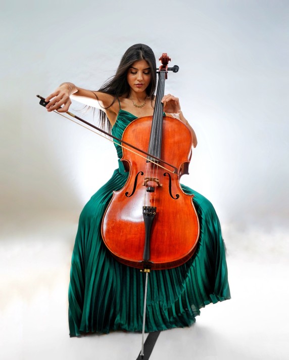 cellist-janie 19