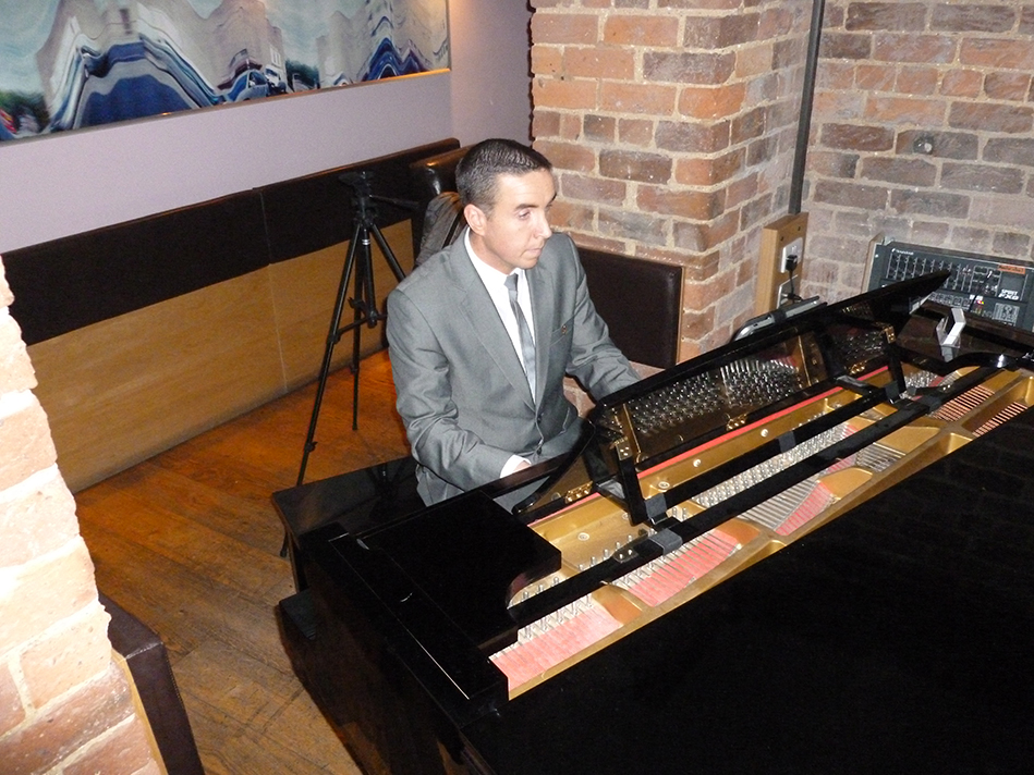 James B Stunning Pianist For Wedding Ceremonies