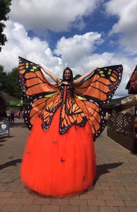 costumed-stilt-walkers 7