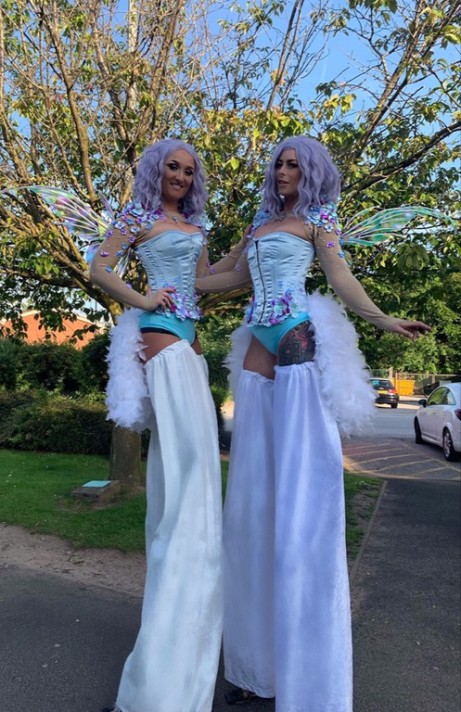 costumed-stilt-walkers 6