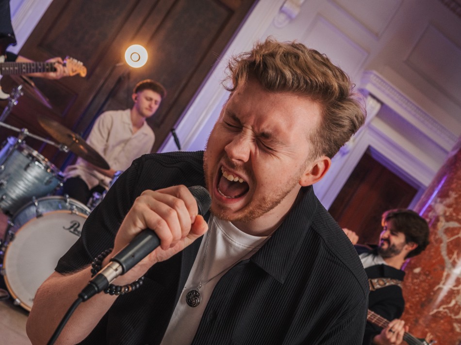 Heads Up Fresh Fun 4-Piece Pop Rock Band Entertainment Nation - Technical View