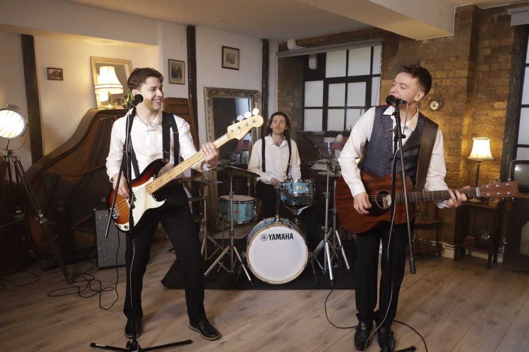 Rustlin Rustlin Sky | Exciting 3-Piece Folk-Style Pop & Rock Band ...