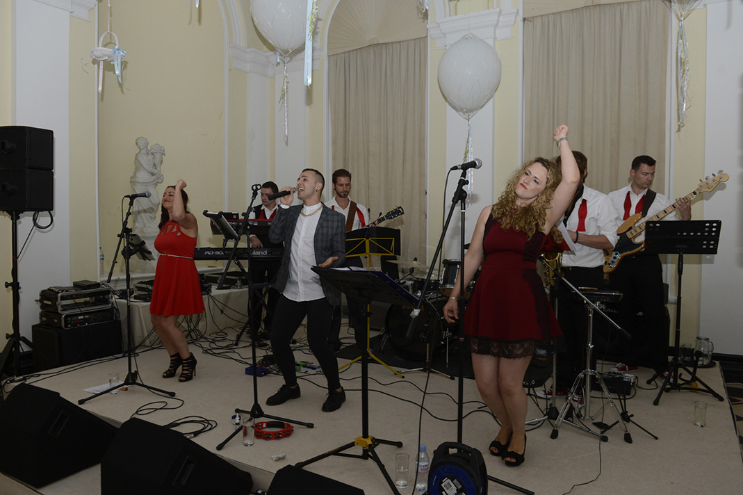 Soul Party Energetic Wedding Band For Hire