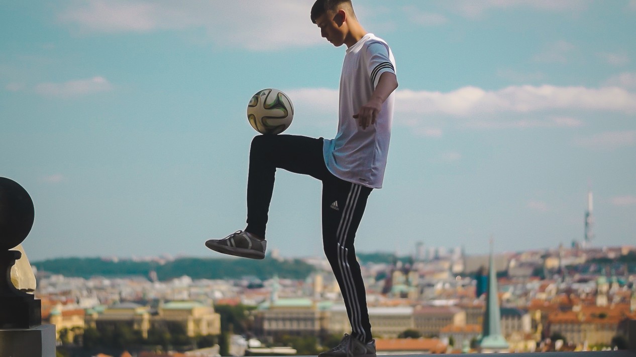 pro-freestyle-football 12