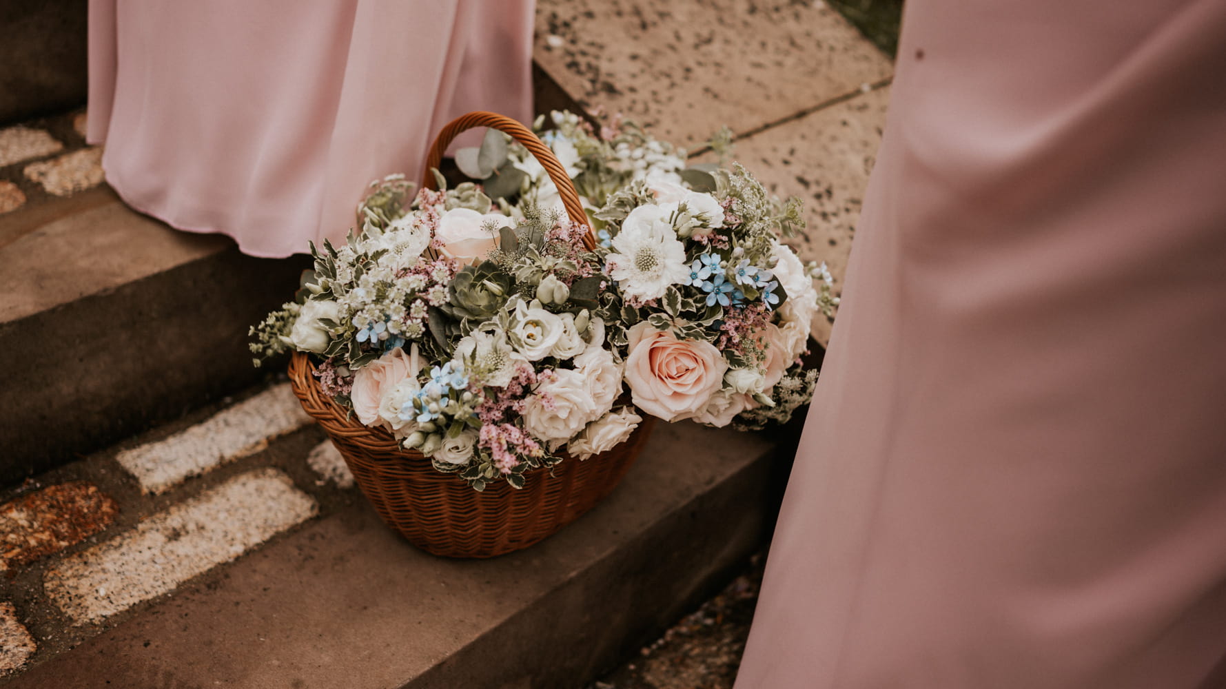 Wedding bouquet basket