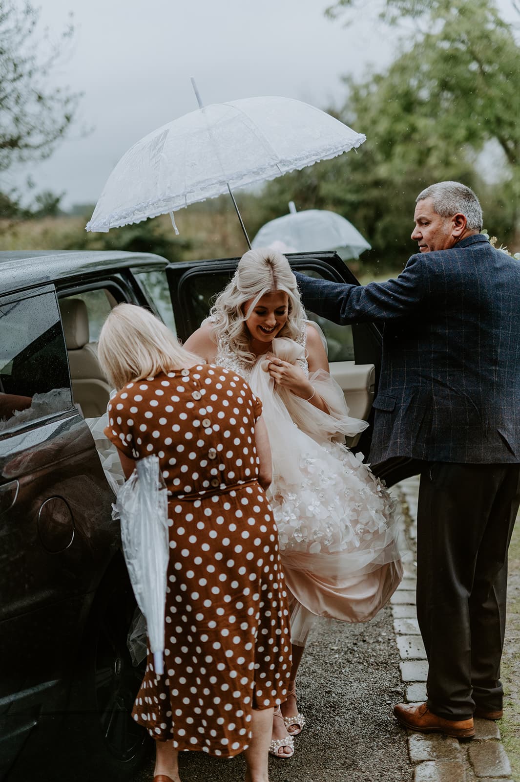 Bride arrival