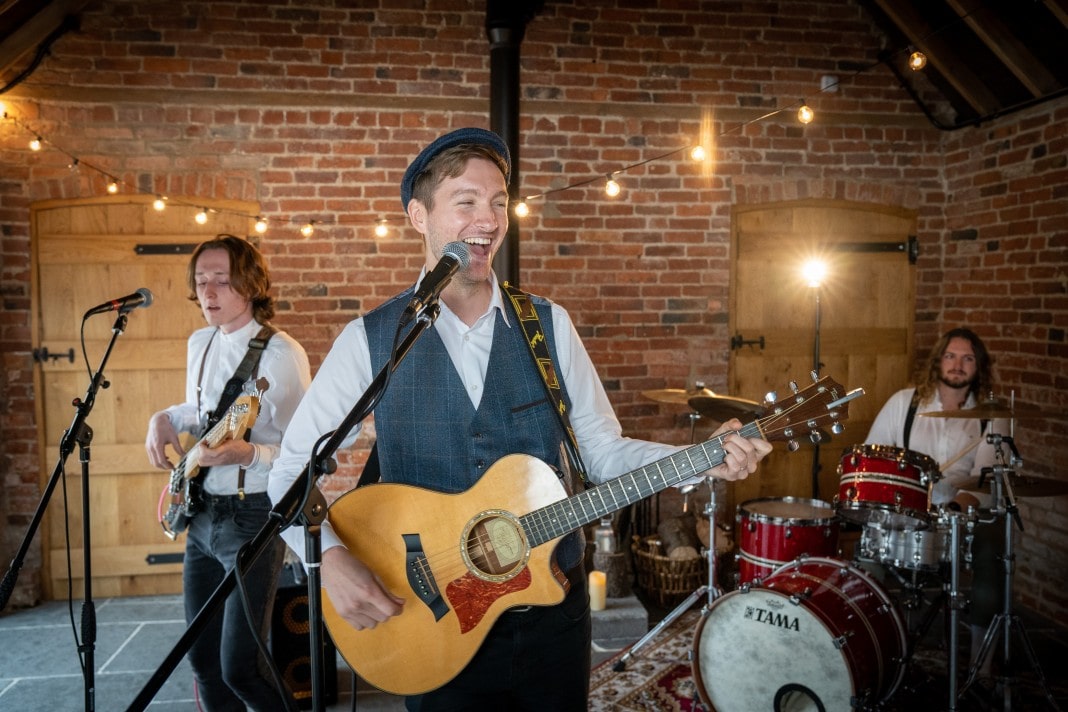 Acoustic Band For Weddings