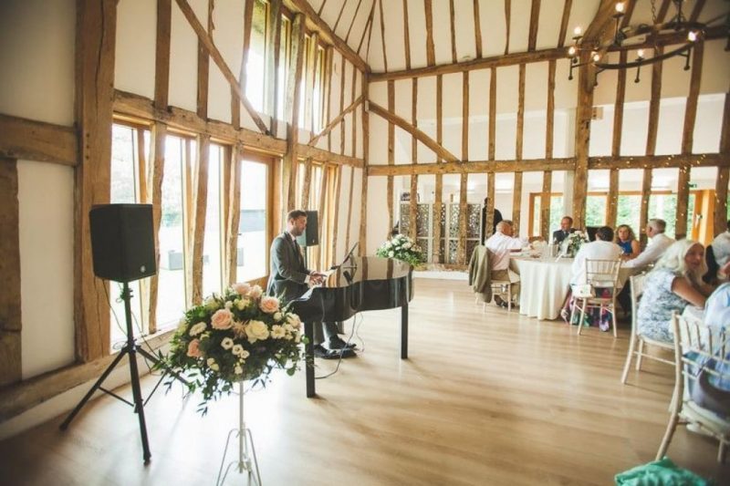 pianist at wedding breakfast