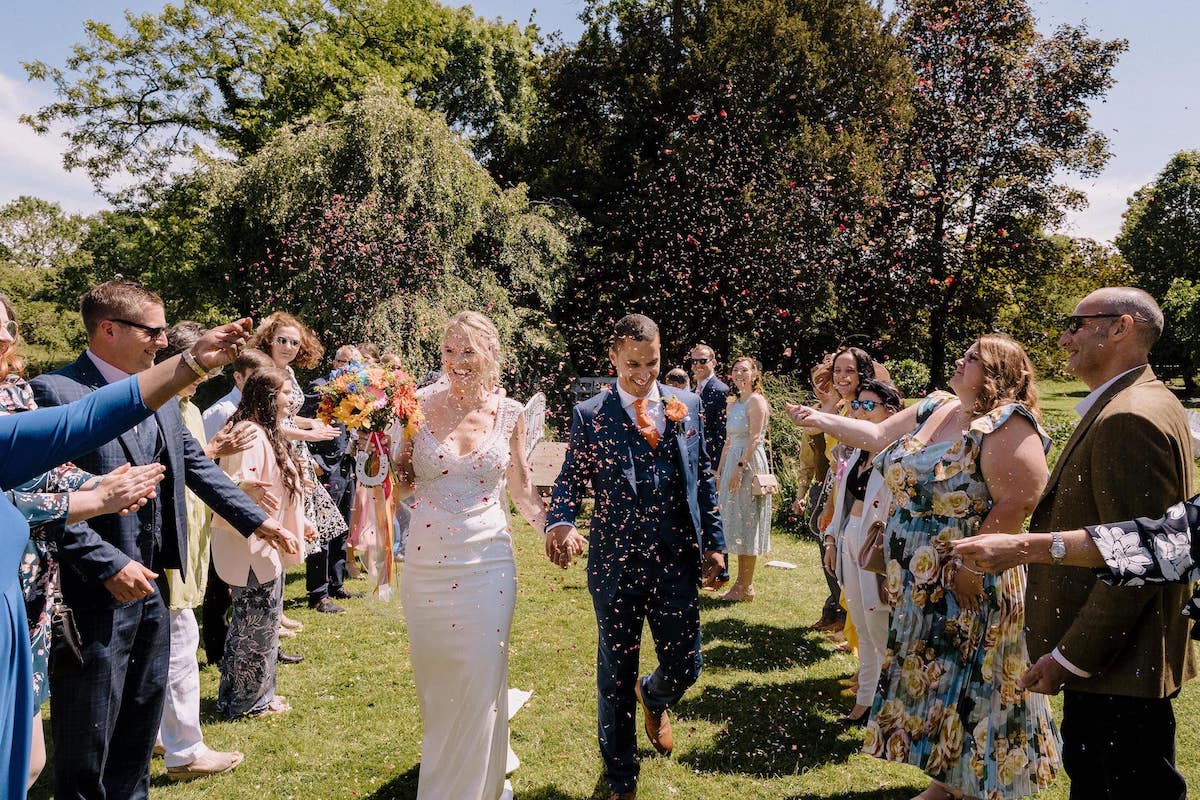 Sian and James confetti shot