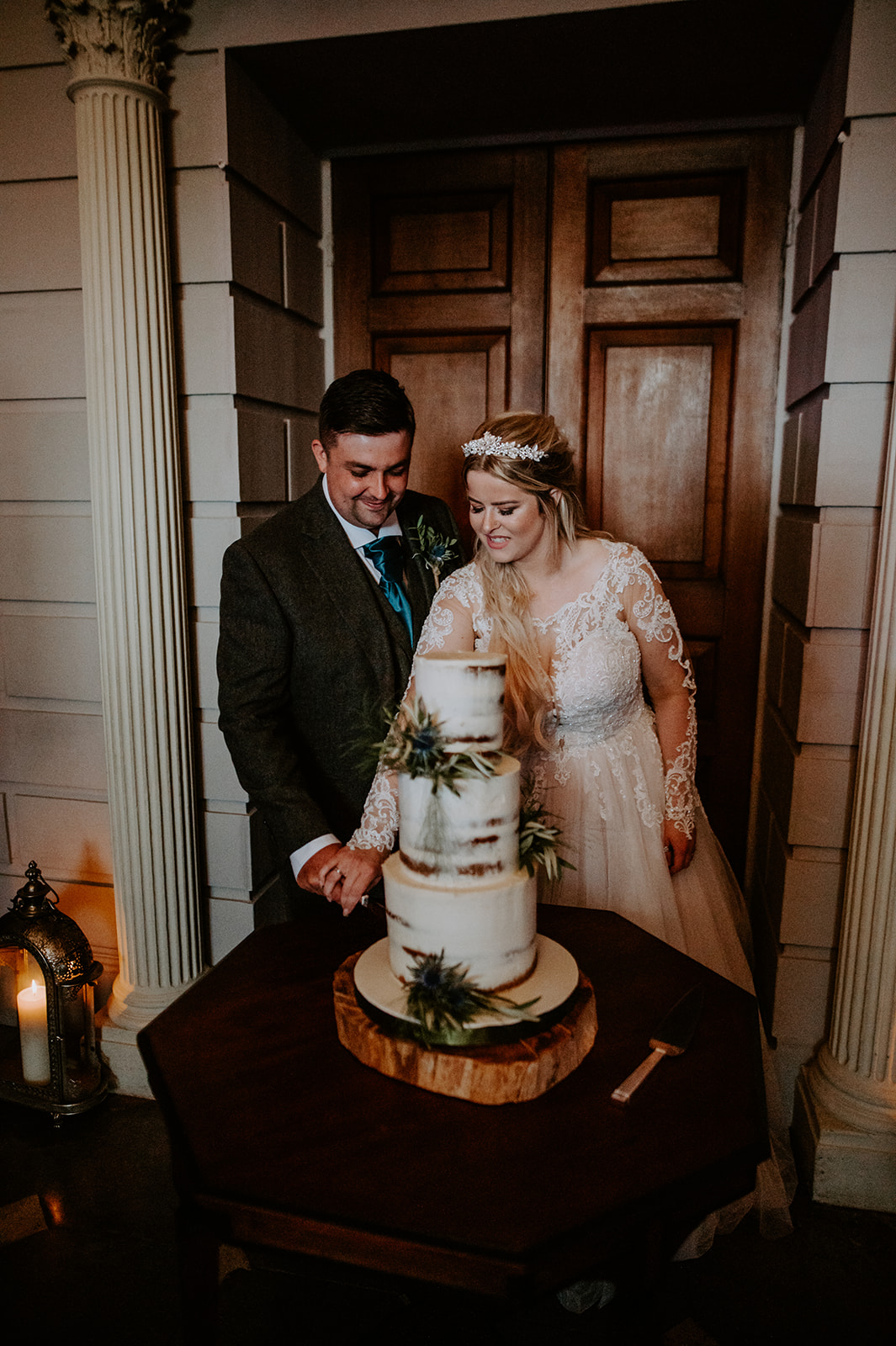 Wedding cake cutting